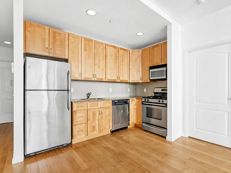 504 W 136th St #1C — Photo 2