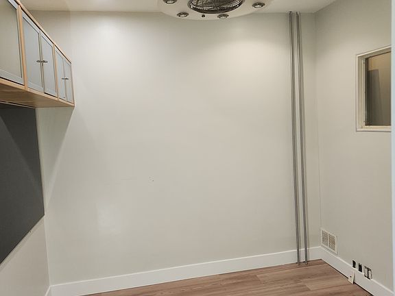 4th image of 9016 83rd Ave