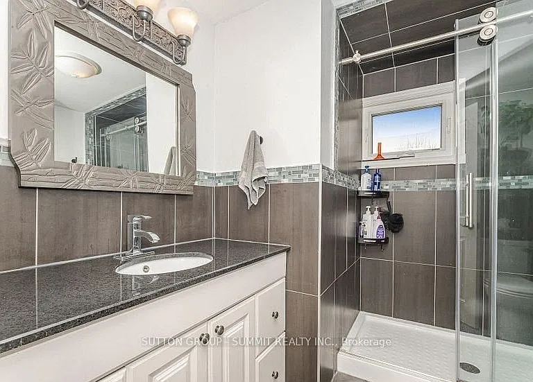 19 Jasper Cres #UPPER — Photo 16