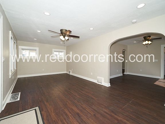 3rd image of 4915 Kingsley Dr