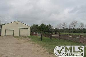 32 X 64 Metal Building and horse yard