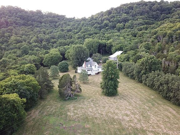 3rd image of 103 Nixon Hollow Ln N