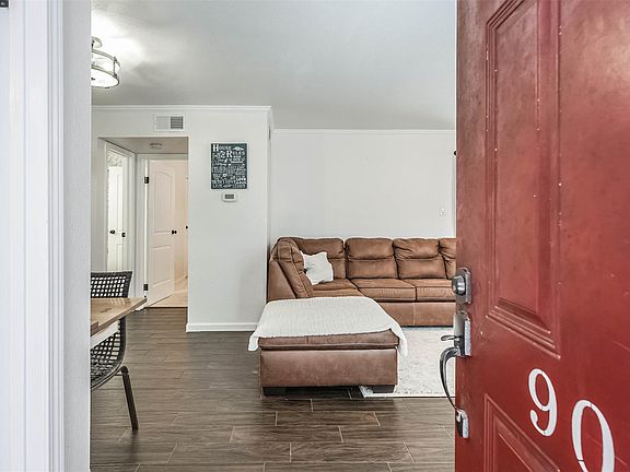 3rd image of 18515 Egret Bay Blvd APT 907