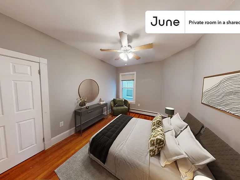 21 Rossmore St #A — Photo 1