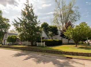 150 W Garfield Ave, Zeeland, MI 49464