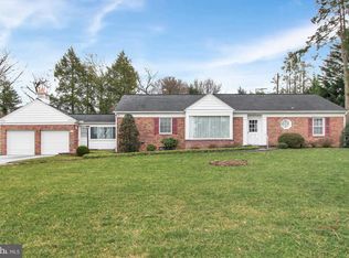 1275 Brockie Dr, York, PA 17403