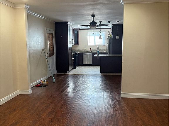 4th image of 15104 Hayford St