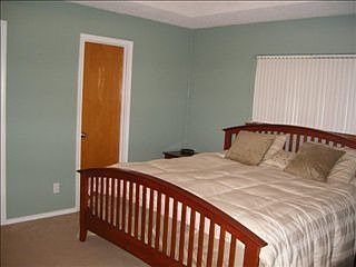 5th image of 2024 Toluca Dr