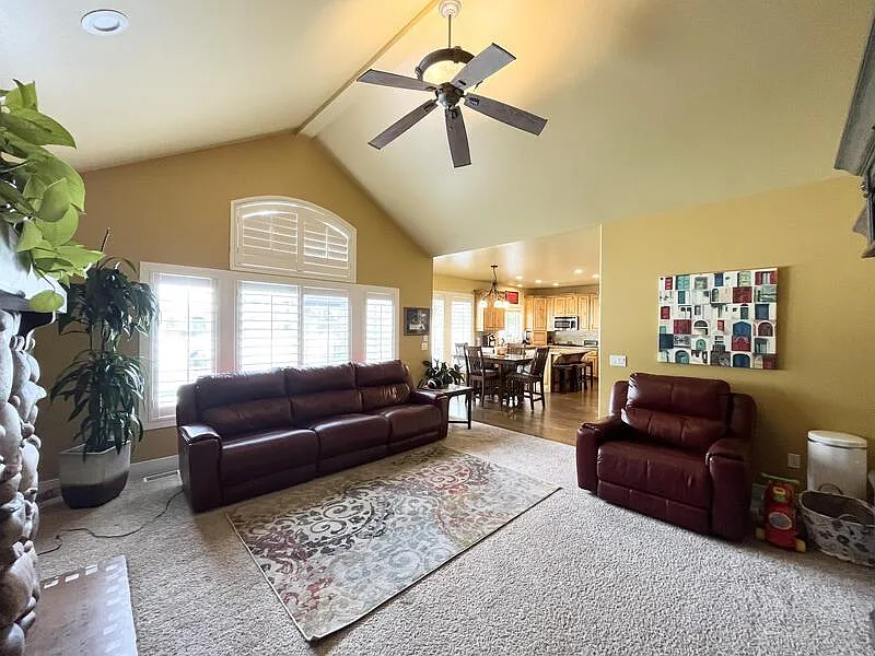 Building Photo - 2035 E Quartzridge Dr