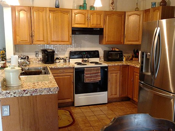 4th image of 6421 69th Ave N