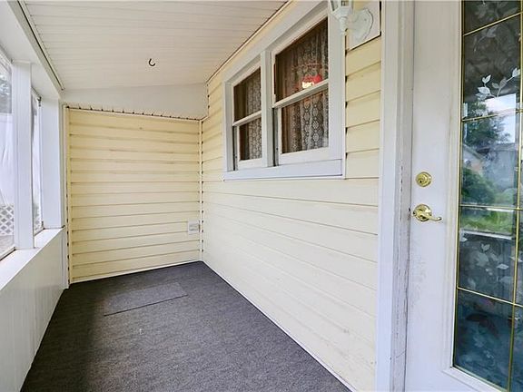 3rd image of 308 Allison St