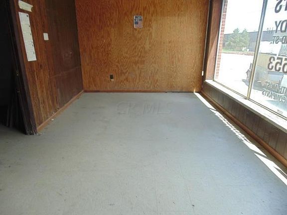 5th image of 1680 W Mound St