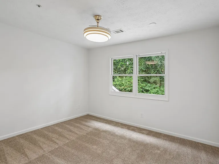 2280 Wellington Cir — Photo 14