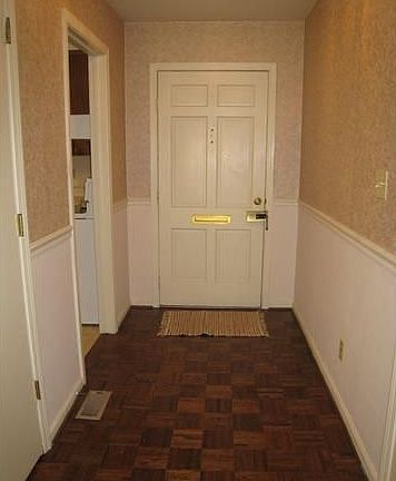 4th image of 7458 King George Dr