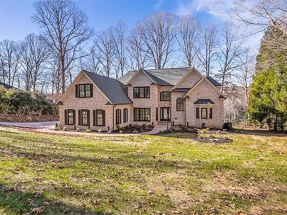 2nd image of 320 Lake Point Ln