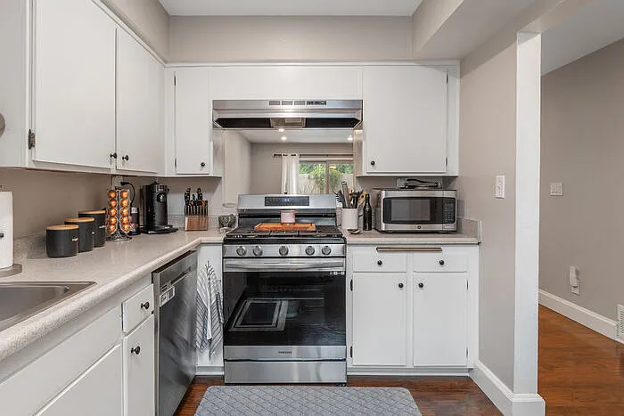 6821 Alvarado Rd #11 — Photo 17