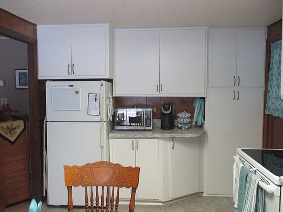 2nd image of 9978 Kenwood Ct