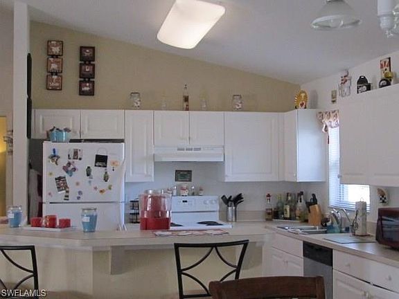 3rd image of 2106 NE 22nd Pl