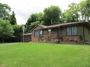 826 Riverbrook Dr, Racine, WI 53405