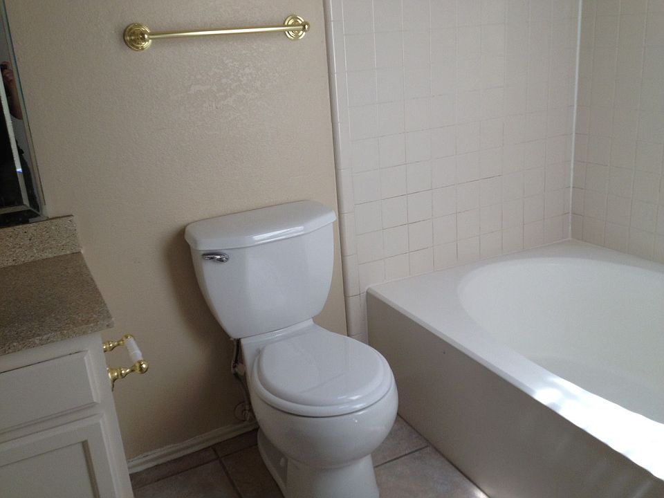 1st image of 902 Binbrook Dr