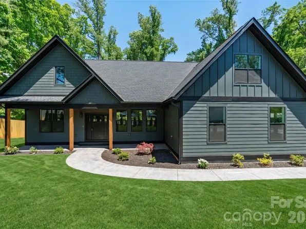 19 E Starnes Cove Rd, Asheville, NC 28806