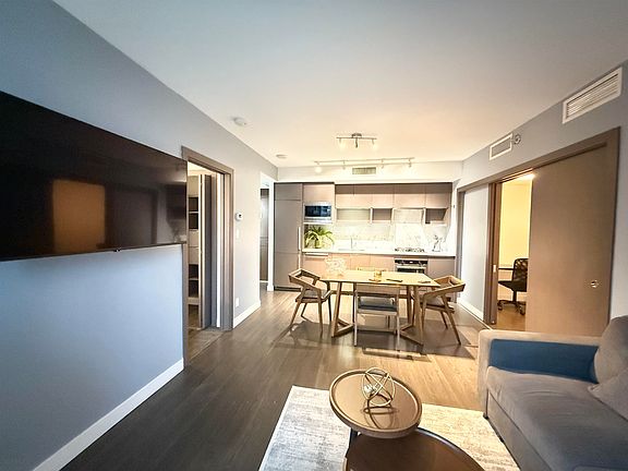 3rd image of 68 Smithe St #517
