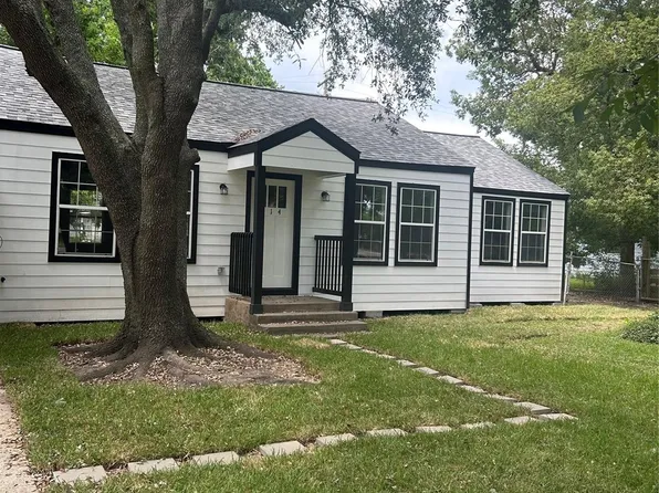 714 Morrell St, Baytown, TX 77520