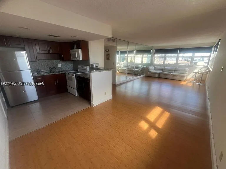 111 Golden Isles Dr #F10 — Photo 6