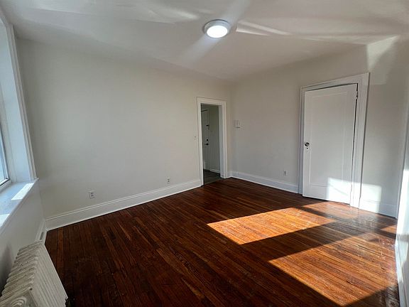 2nd image of 197 Lafayette Pl APT A3