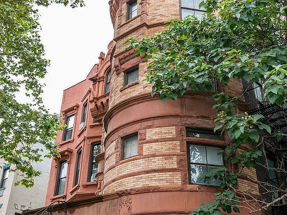 5th image of 487 Clinton Ave #1AA