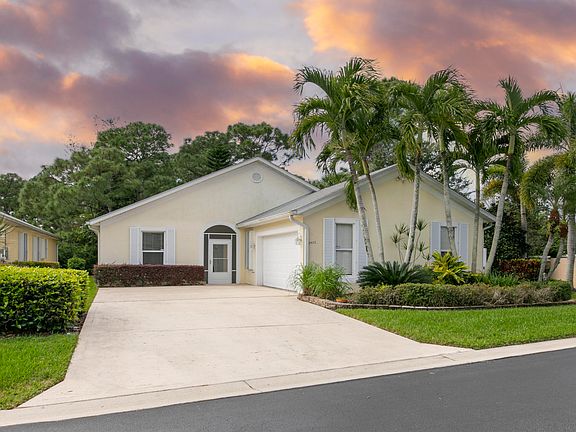 4th image of 2402 SW Estella Terrace