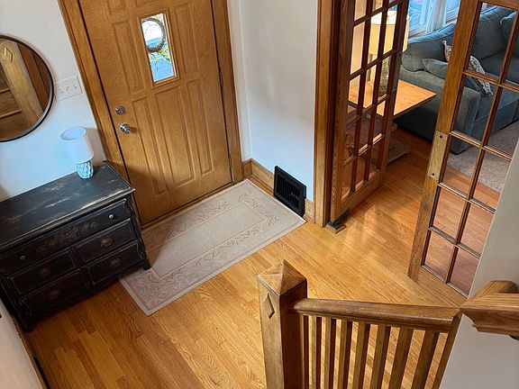 5th image of 252 W 17th St