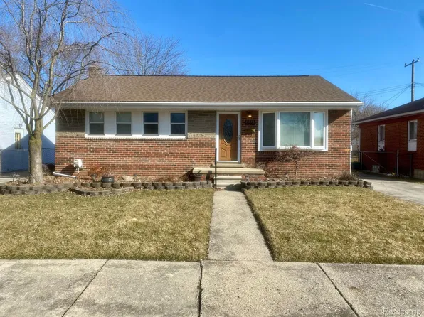 31272 Share St, Saint Clair Shores, MI 48082