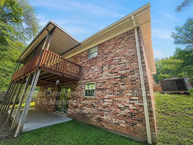 220 Cliftview Dr #A — Photo 16