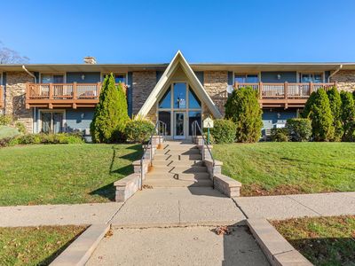 300 Opatrny Dr APT 107, Fox River Grove, IL, 60021