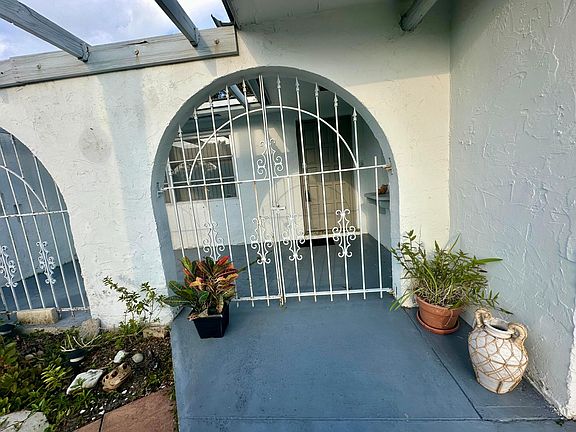 4th image of 1346 Niantic Terrace
