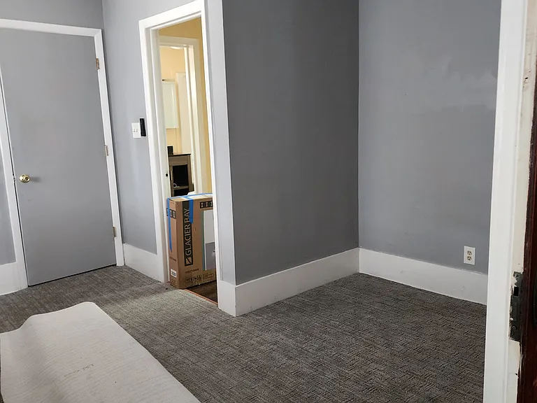 80 Hawthorne Ave #1 — Photo 6