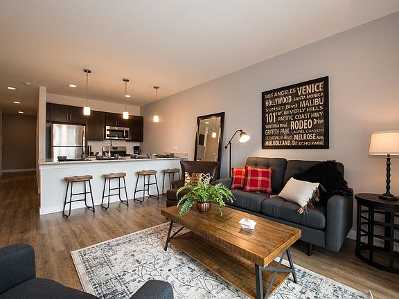 2nd image of 4447 N Kedzie Ave APT 210