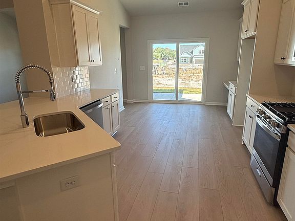 5th image of 1135 Beach Way Ln.