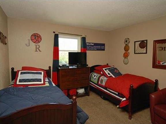 5th image of 5500 Crest Dr