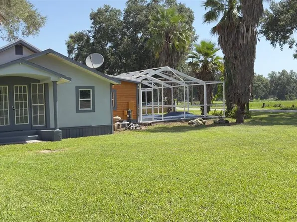 14740 Johns Rd, Dade City, FL 33525