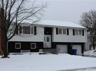 31 University Ave, East Hartford, CT 06108