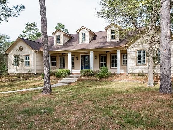 2nd image of 28233 Forest Green Dr