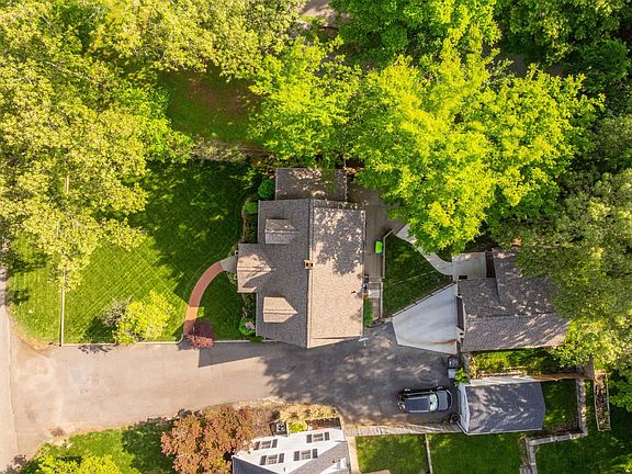 3rd image of 341 Friedman Ave