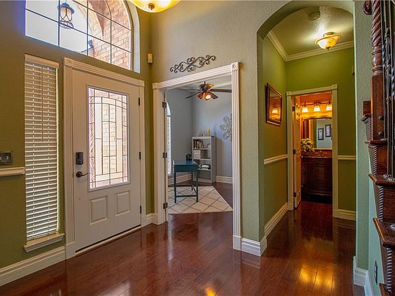 5th image of 3004 Hartford Ct