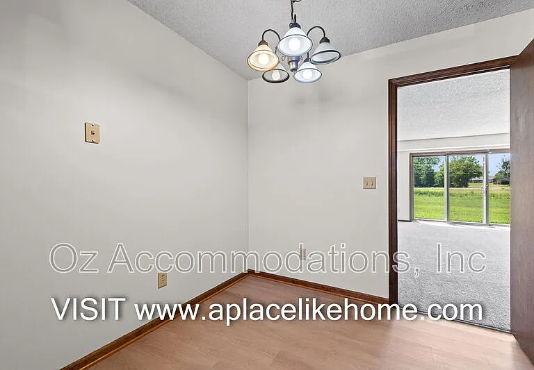 1105 Jeff Cir — Photo 7