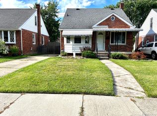 21301 Frazho St, Saint Clair Shores, MI 48081