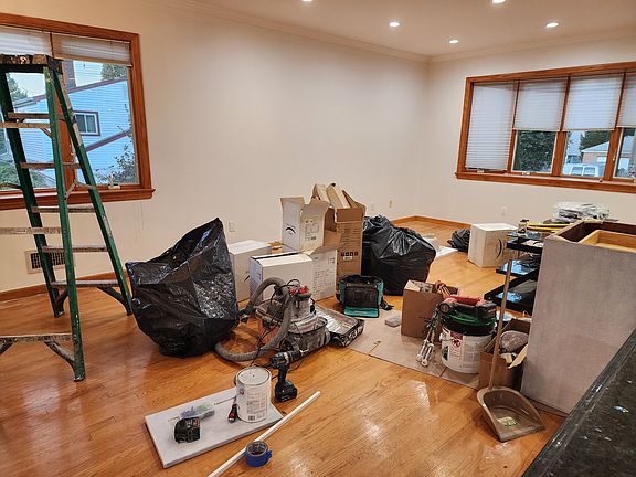 4th image of 58AV E 256th St #256