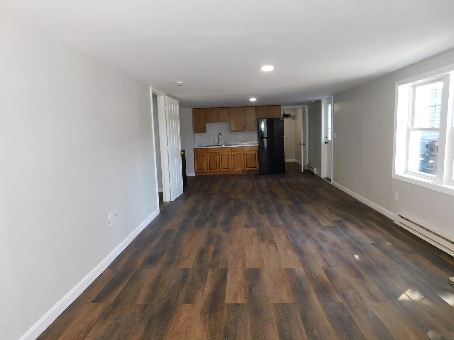 2 bed, 1.0 bath, 1800 sqft, $1,700 — Photo 3