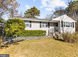 6 Fenimore Dr, Williamstown, NJ 08094
